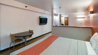 Motel 6 Davenport, IA