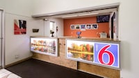 Motel 6 Davenport, IA