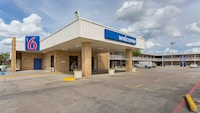 Motel 6 Baton Rouge, LA - Southeast