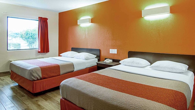 2 Queen Beds | Mob Acc RI Shwr Nsmk Micfridg