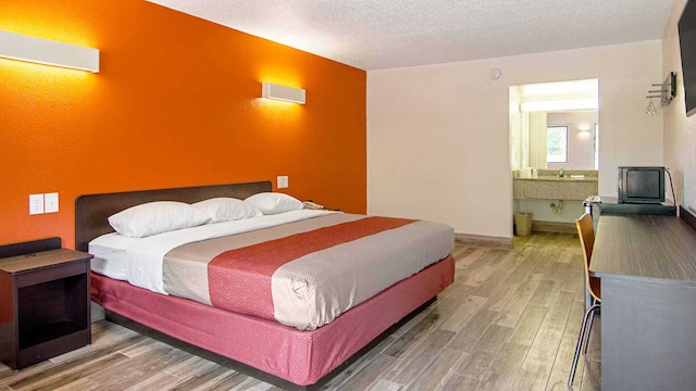 1 King Bed | Suite, Non-Smoking