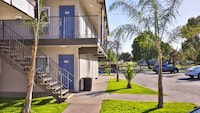 Motel 6 Sacramento, CA - Central
