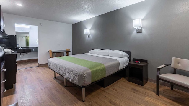 1 King Bed | Mobil Access Tub Nsmk Kitchen