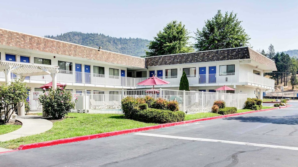 Motel 6 Grants Pass, OR, GRANTS PASS, GRANTS PASS
