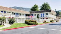 Motel 6 Grants Pass, OR