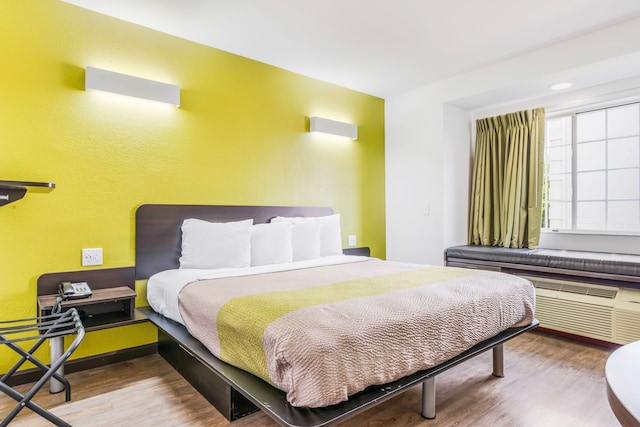 1 King Bed | Mobility Accessible RI Shower Nsmk