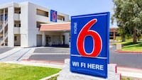 Motel 6 Tempe, AZ – Phoenix Airport – Priest Dr