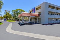 Motel 6 Tempe, AZ – Phoenix Airport – Priest Dr
