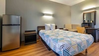 Studio 6 Suites Texas City, TX – I-45 South