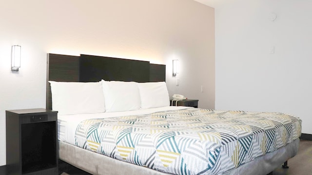 1 FULL BED | MOBILITY ACCESSIBLE TUB