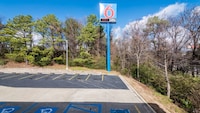 Motel 6 Birmingham, AL