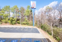 Motel 6 Birmingham, AL