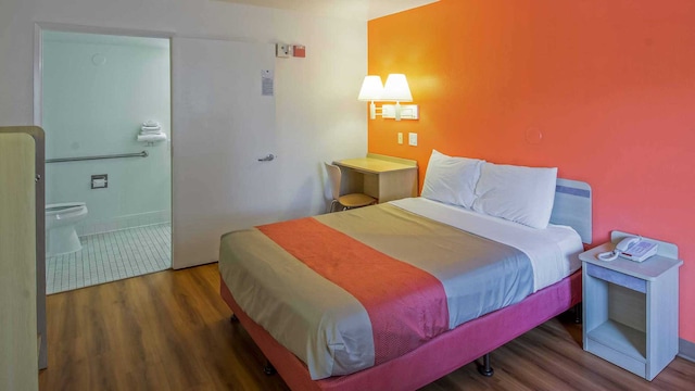 1 Queen Bed | ADA/RI Shower/Premium/Micfridge