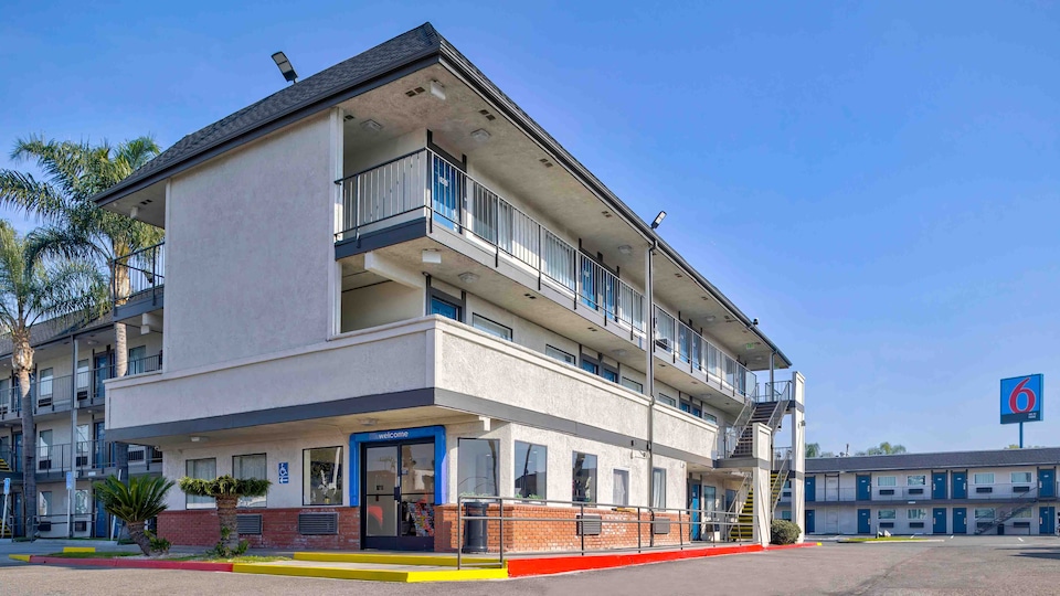 Motel 6 Anaheim, CA - Fullerton East, Anaheim, Anaheim