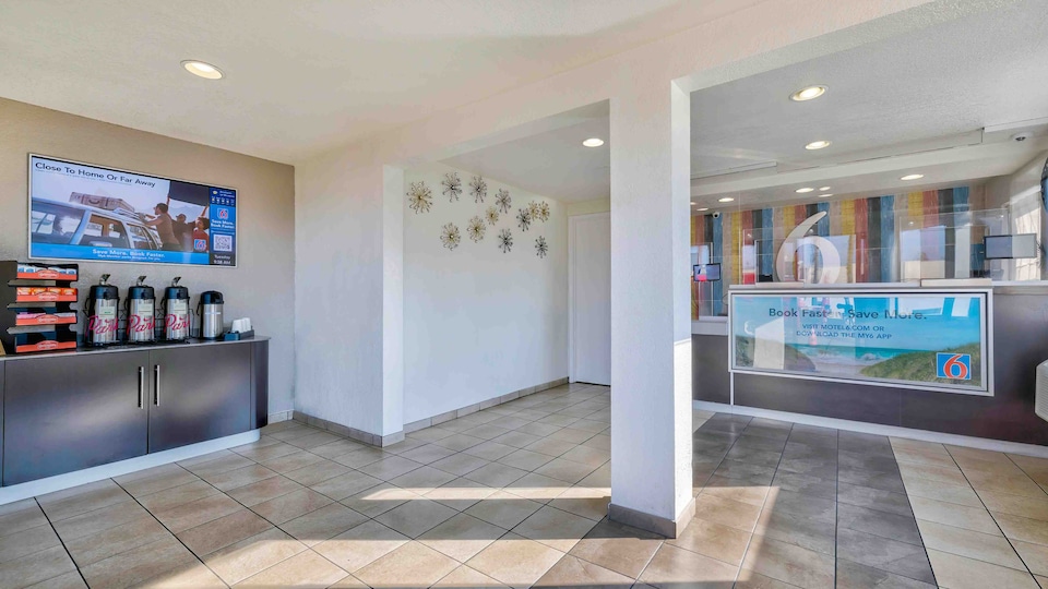 Motel 6 Anaheim, CA - Fullerton East, Anaheim, Anaheim