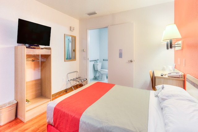 1 Full Bed | ADA/Tub