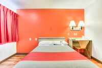 Motel 6 Tigard, OR - Portland South - Lake Oswego