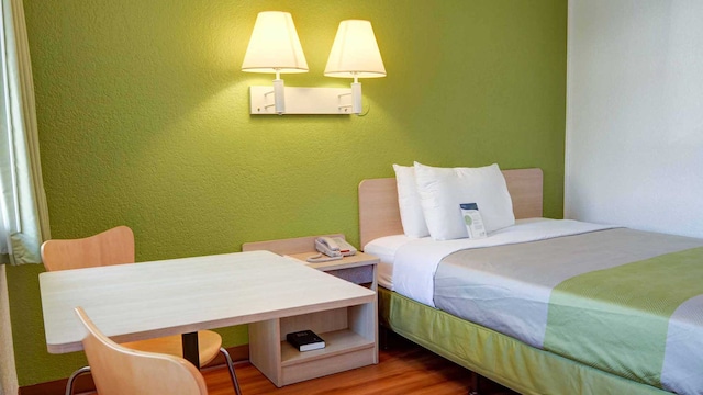 1 Full Bed | ADA/Tub