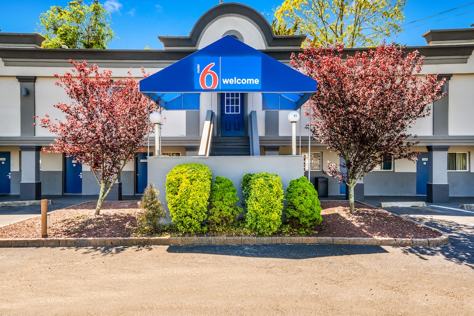 Motel 6 San Francisco, CA – Lombard Street, C94123-2, San Francisco CA