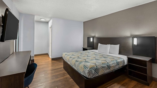 1 King Bed | Non-Smoking