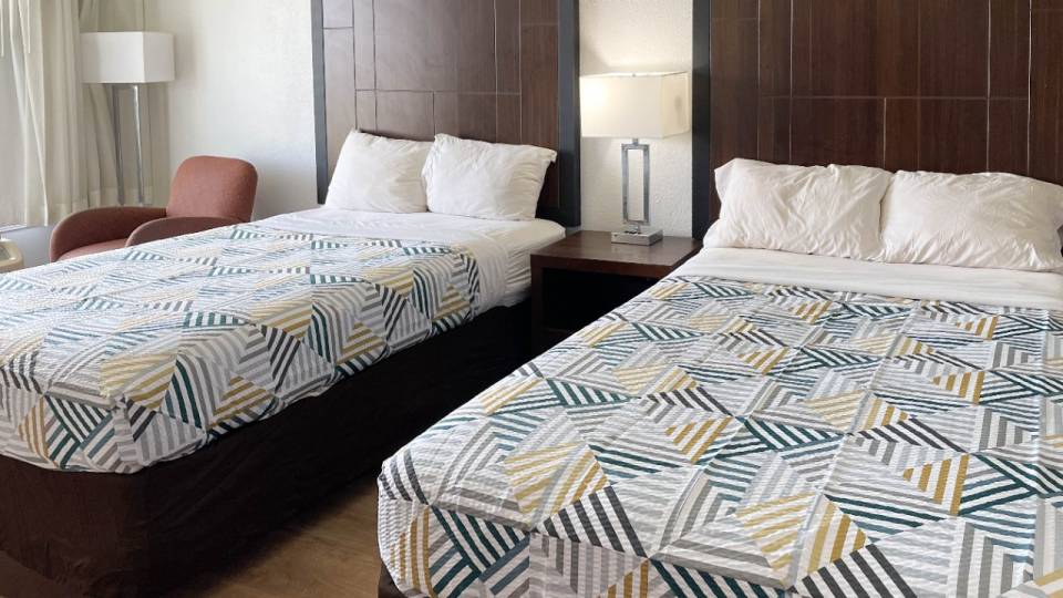 2 Full Beds | Non-Smoking