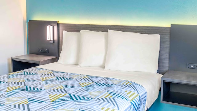 1 Queen Bed | Non-Smoking