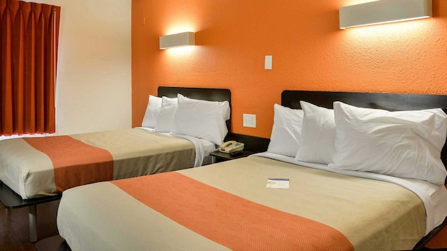 2 Full Beds | Non-Smoking, Micfridge