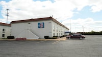 Motel 6 Toledo, OH