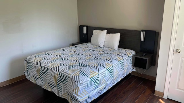 1 Queen Bed | ADA/RI Shower/Nsmk/Kitchen