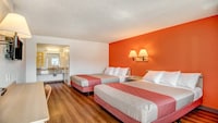 Motel 6 Stockton, CA - Charter Way West