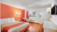 Motel 6 Stockton, CA - Charter Way West