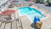 Motel 6 Stockton, CA - Charter Way West