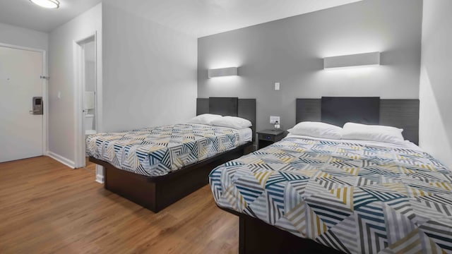 2 Full Beds | Smoking