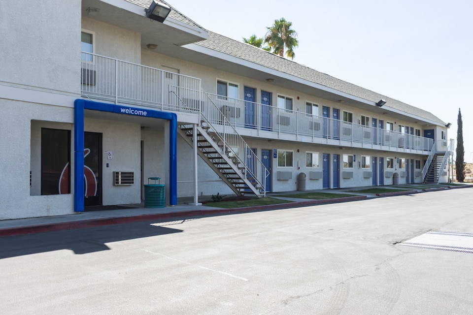 Motel 6 Bakersfield, CA - East,  Bakersfield, CA, Bakersfield