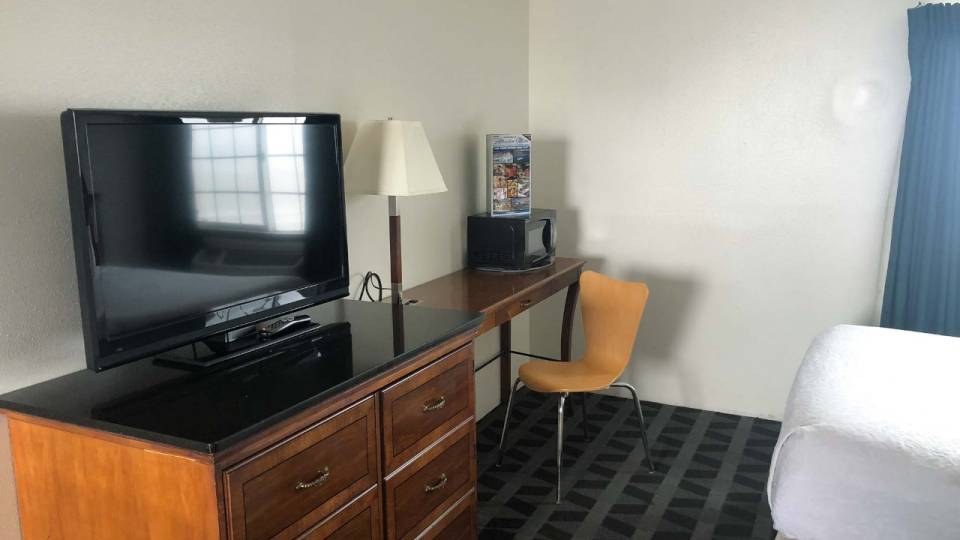 2 Full Beds | Non-Smoking, Mini Fridge