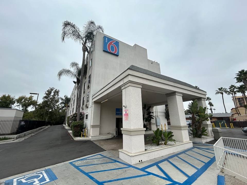 Studio 6 San Diego, CA – Hotel Circle – Mission Valley, C92108, San Diego CA