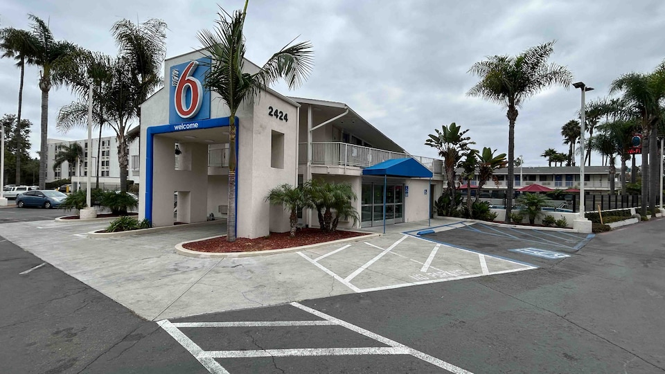 Studio 6 San Diego, CA – Hotel Circle – Mission Valley, C92108, San Diego CA