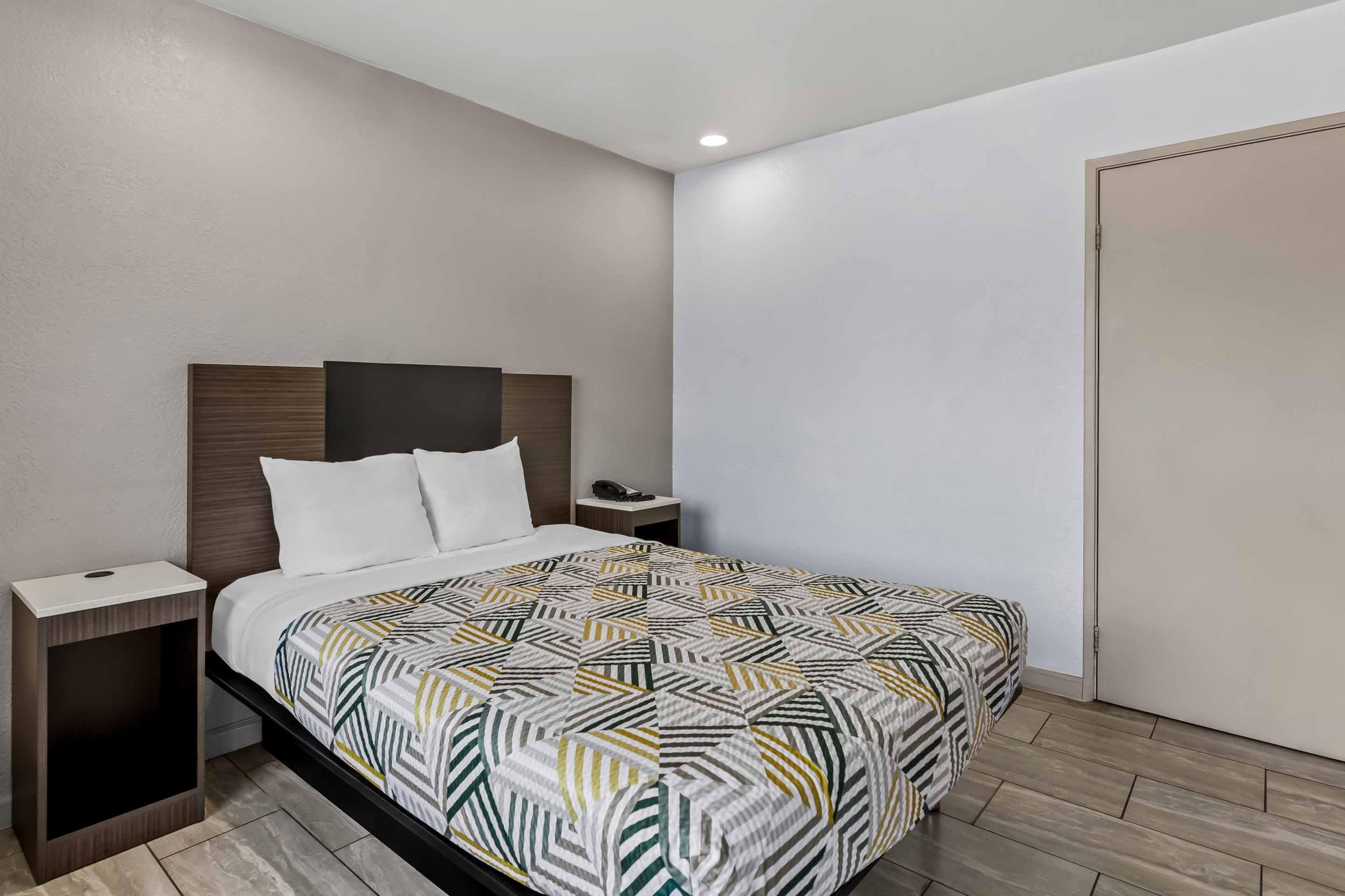 Motel 6 Murfreesboro, TN - Budget-Friendly Stay