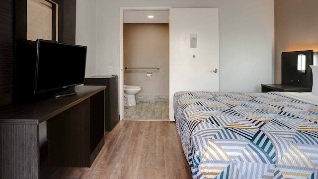 1 Full Bed | ADA/RI Shower/Mini Fridge