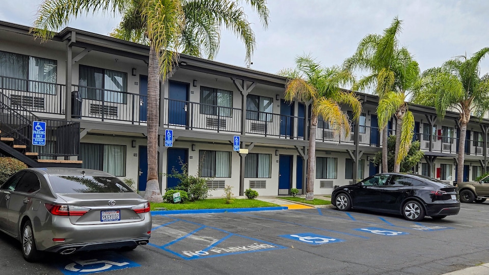 Studio 6 Suites Santa Ana, CA, Santa Ana, Santa Ana