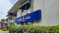 Studio 6 Suites Santa Ana, CA