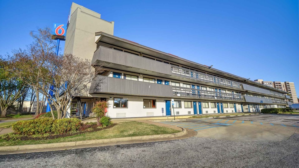 Motel 6 Memphis, TN - Downtown, C38103, Memphis