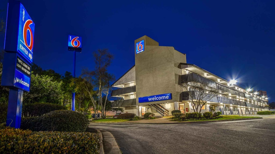 Motel 6 Memphis, TN - Downtown, C38103, Memphis