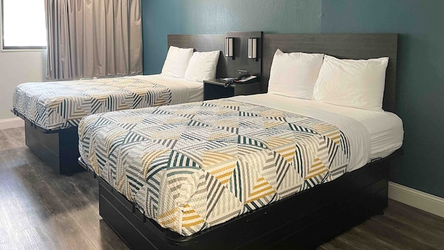 2 Full Beds | ADA/Roll-In Shower