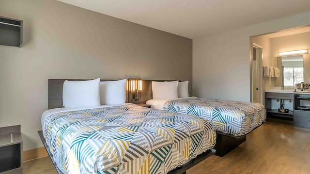 2 Full Beds | Smoking, Kitchen