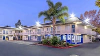 Studio 6 Hayward, CA – Silicon Valley Gateway