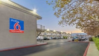 Studio 6 Hayward, CA – Silicon Valley Gateway