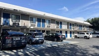 Motel 6 Simi Valley, CA