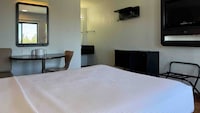 Motel 6 Simi Valley, CA