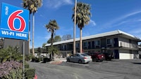 Motel 6 Simi Valley, CA